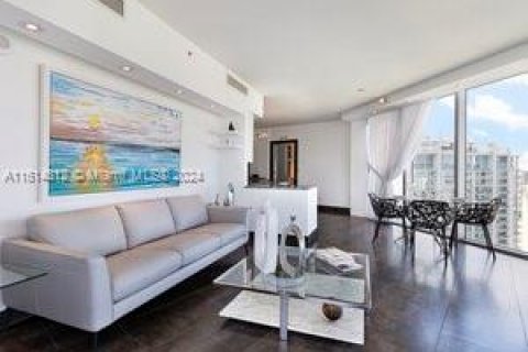 Condominio en venta en Miami, Florida, 3 dormitorios, 168.9 m2 № 1236655 - foto 16