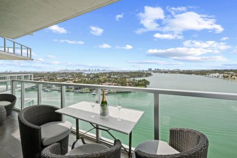 Condominio en venta en Miami Beach, Florida, 3 dormitorios, 155.05 m2 № 1232769 - foto 15