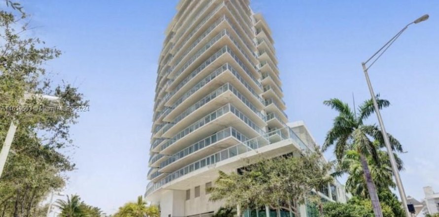 Condominio en Miami Beach, Florida, 3 dormitorios  № 1232769