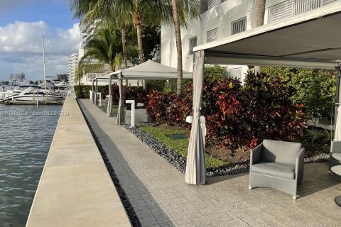 Condominio en venta en Miami Beach, Florida, 3 dormitorios, 155.05 m2 № 1232769 - foto 8