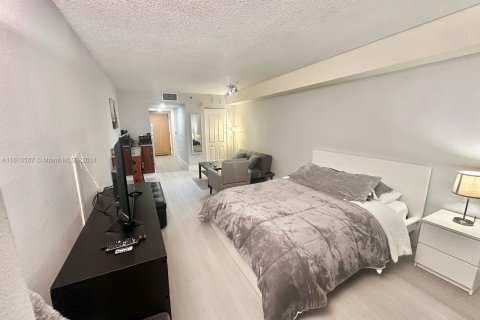 Condominio en venta en Miami, Florida, 39.48 m2 № 1232793 - foto 1