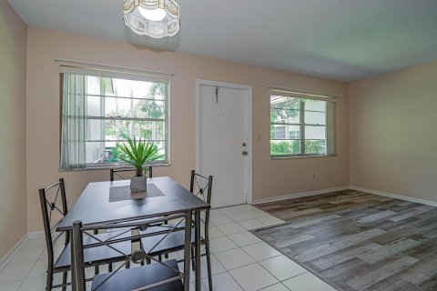 Condo in Vero Beach, Florida, 1 bedroom  № 1217623 - photo 28