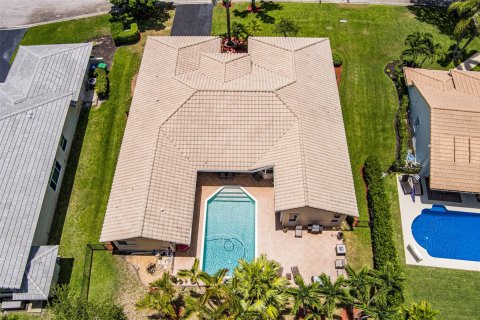 Villa ou maison à vendre à Coral Springs, Floride: 5 chambres, 261.52 m2 № 1217624 - photo 1