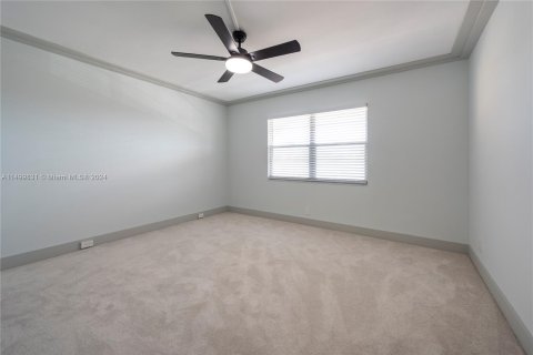 Condo in Coconut Creek, Florida, 2 bedrooms  № 1228748 - photo 8