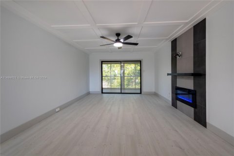 Condo in Coconut Creek, Florida, 2 bedrooms  № 1228748 - photo 13