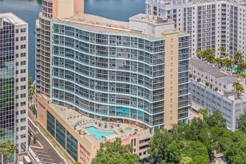 Condominio en venta en Orlando, Florida, 2 dormitorios, 163.6 m2 № 1197484 - foto 10