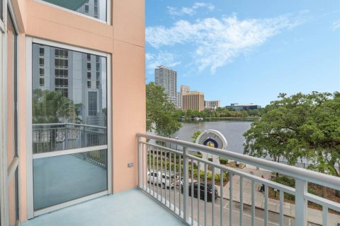 Condominio en venta en Orlando, Florida, 2 dormitorios, 163.6 m2 № 1197484 - foto 9