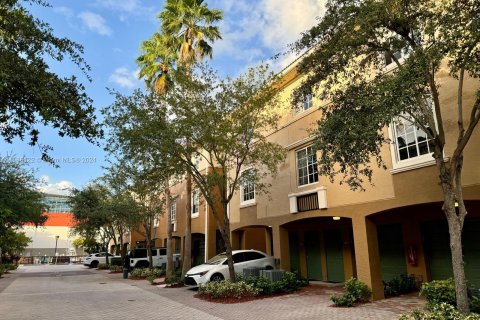 Townhouse in Aventura, Florida 1 bedroom, 79.8 sq.m. № 1423554 - photo 16