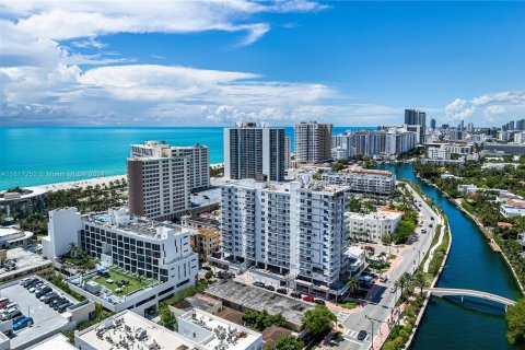 Condominio en venta en Miami Beach, Florida, 1 dormitorio, 83.61 m2 № 1281493 - foto 24