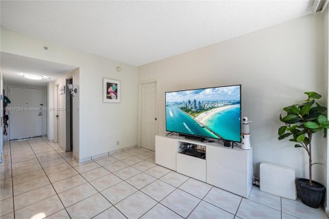 Copropriété à vendre à Miami Beach, Floride: 1 chambre, 83.61 m2 № 1281493 - photo 2