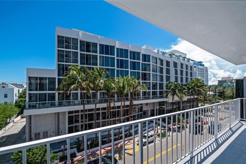 Copropriété à vendre à Miami Beach, Floride: 1 chambre, 83.61 m2 № 1281493 - photo 1