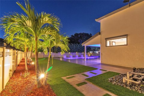 Villa ou maison à vendre à Coral Springs, Floride: 4 chambres, 307.88 m2 № 1118588 - photo 16