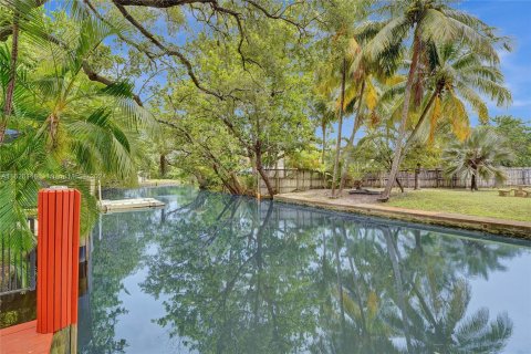 Townhouse in Fort Lauderdale, Florida 3 bedrooms, 303.7 sq.m. № 1272517 - photo 25