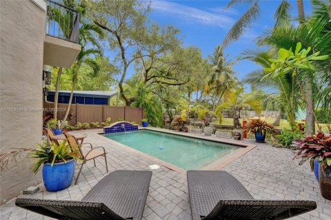 Adosado en venta en Fort Lauderdale, Florida, 3 dormitorios, 303.7 m2 № 1272517 - foto 22