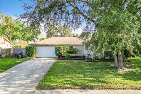 Villa ou maison à vendre à Titusville, Floride: 3 chambres, 100.71 m2 № 1344863 - photo 1