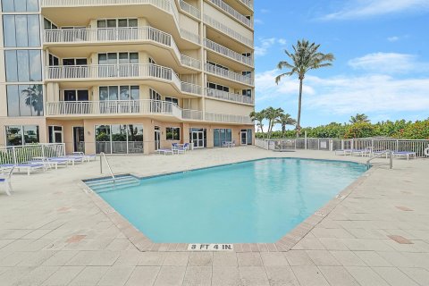 Condo in Hutchinson Island South, Florida, 3 bedrooms  № 1185320 - photo 10