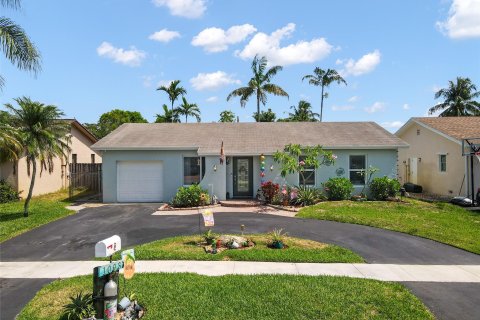 House in Sunrise, Florida 3 bedrooms, 111.58 sq.m. № 1185408 - photo 22