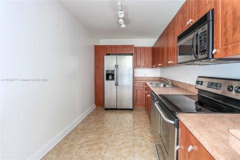 Condominio en venta en Miami Beach, Florida, 1 dormitorio, 84.08 m2 № 1290938 - foto 4