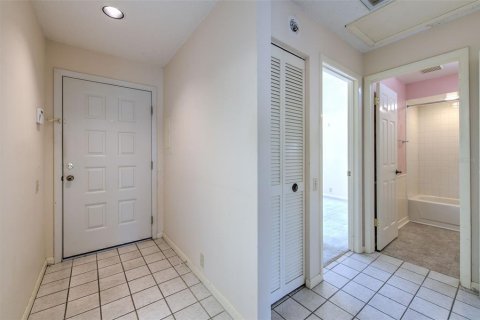 Villa ou maison à vendre à Brandon, Floride: 2 chambres, 100.15 m2 № 1322756 - photo 16