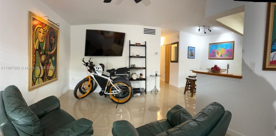 Condominio en Hollywood, Florida, 1 dormitorio  № 1382018