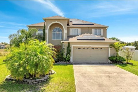 House in Kissimmee, Florida 4 bedrooms, 260.68 sq.m. № 1383878 - photo 1