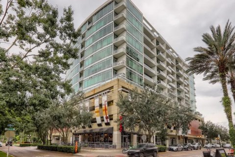 Condo in Orlando, Florida, 2 bedrooms  № 1383877 - photo 2