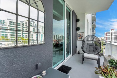 Copropriété à vendre à Miami, Floride: 2 chambres, 117.52 m2 № 1375686 - photo 19