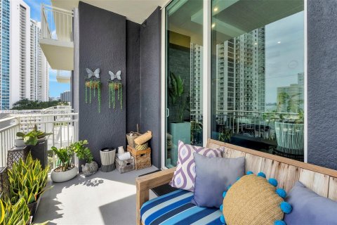 Copropriété à vendre à Miami, Floride: 2 chambres, 117.52 m2 № 1375686 - photo 14