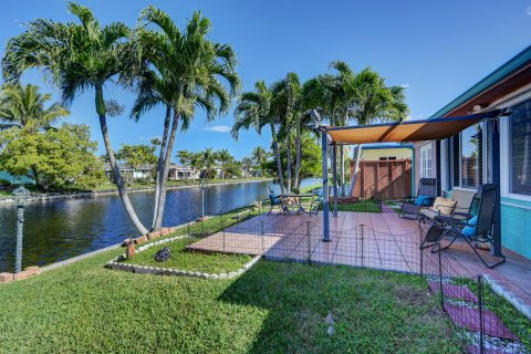 Casa en venta en Tamarac, Florida, 2 dormitorios, 125.7 m2 № 1002559 - foto 8