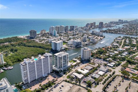 Condo in Fort Lauderdale, Florida, 2 bedrooms  № 1174510 - photo 9