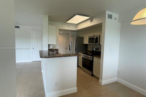 Condo in Cutler Bay, Florida, 3 bedrooms  № 1345877 - photo 6