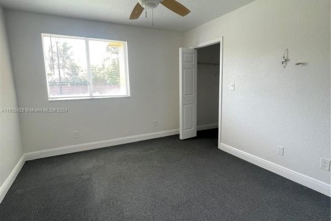 Condo in Cutler Bay, Florida, 3 bedrooms  № 1345877 - photo 14