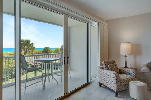 Condo in Hutchinson Island South, Florida, 3 bedrooms  № 861014 - photo 27