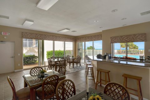 Condominio en venta en Hutchinson Island South, Florida, 3 dormitorios, 201.97 m2 № 861014 - foto 6