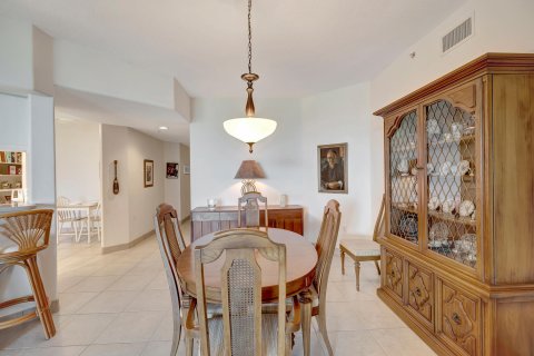 Condominio en venta en Hutchinson Island South, Florida, 3 dormitorios, 201.97 m2 № 861014 - foto 19