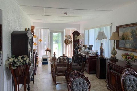 Купить виллу или дом в Лихай-Эйкерс, Флорида 3 спальни, № 861023 - фото 16
