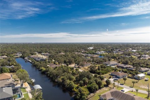 Terreno en venta en Port Charlotte, Florida № 885557 - foto 4