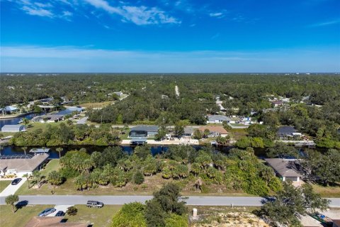 Land in Port Charlotte, Florida № 885557 - photo 8