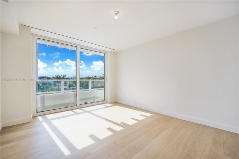 Condominio en venta en Miami Beach, Florida, 2 dormitorios, 245.45 m2 № 1181274 - foto 9