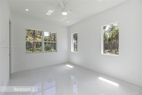 House in Naples, Florida 4 bedrooms, 232.26 sq.m. № 1145429 - photo 14
