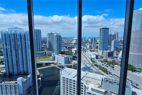 Condo in Miami, Florida, 2 bedrooms  № 1270559 - photo 6