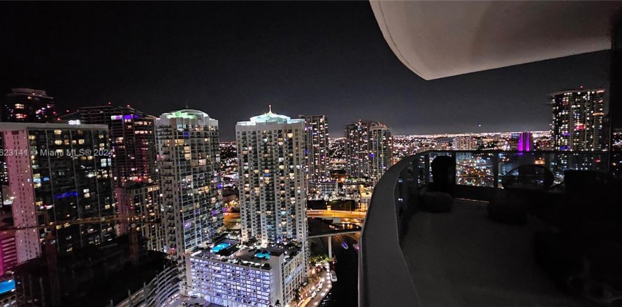 Condo in Miami, Florida, 2 bedrooms  № 1270559