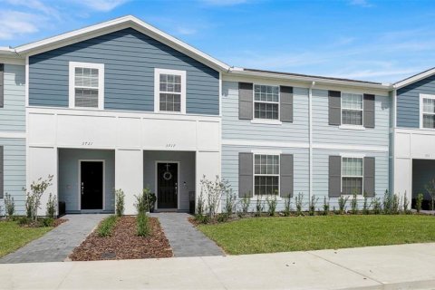 Townhouse in Davenport, Florida 5 bedrooms, 218.78 sq.m. № 1082029 - photo 1