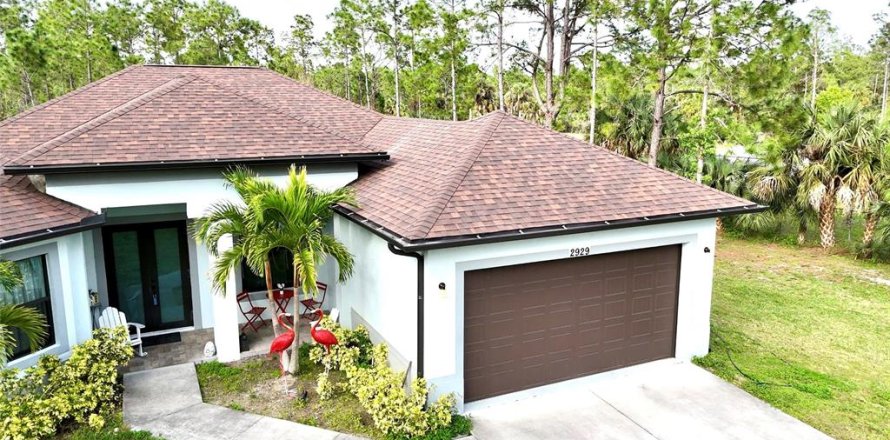 House in Naples, Florida 3 bedrooms, 138.7 sq.m. № 1082028