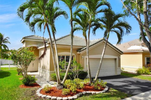 Villa ou maison à vendre à Weston, Floride: 3 chambres, 147.81 m2 № 1223686 - photo 1