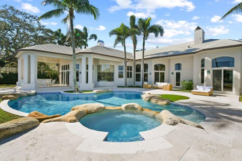 House in Palm Beach Gardens, Florida 6 bedrooms, 651.34 sq.m. № 1005081 - photo 8