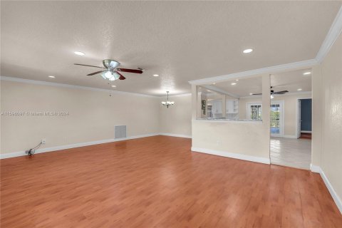 Villa ou maison à vendre à Coral Springs, Floride: 4 chambres, 243.87 m2 № 1217055 - photo 8
