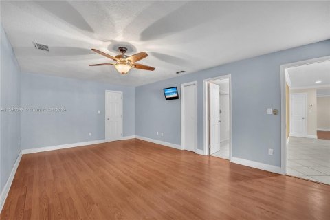 Villa ou maison à vendre à Coral Springs, Floride: 4 chambres, 243.87 m2 № 1217055 - photo 23