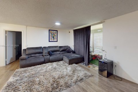 Condominio en venta en Miramar, Florida, 2 dormitorios, 102.19 m2 № 1217101 - foto 7