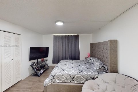 Condominio en venta en Miramar, Florida, 2 dormitorios, 102.19 m2 № 1217101 - foto 8